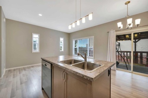1002 Minto Street, Penhold, AB 