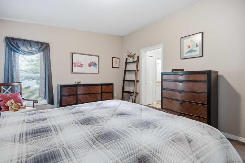 4919 Doncaster Avenue, Red Deer, AB 