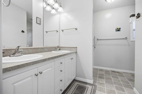 4919 Doncaster Avenue, Red Deer, AB 