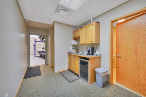 7-7471 Edgar Industrial Bend, Red Deer, AB 