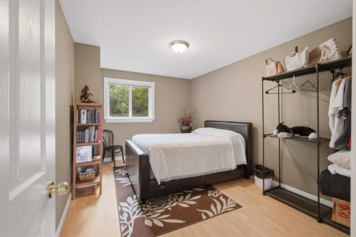 37 Parkland Crescent, Parkland Beach, AB 