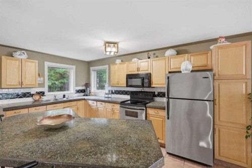 37 Parkland Crescent, Parkland Beach, AB 