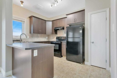 7 Ross Close, Sylvan Lake, AB 