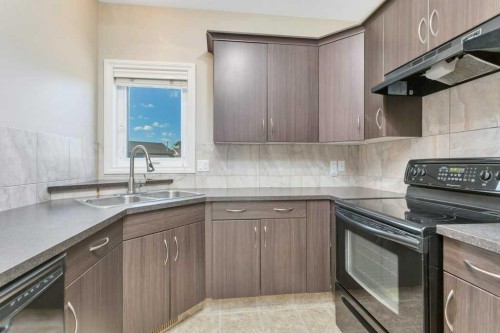 7 Ross Close, Sylvan Lake, AB 
