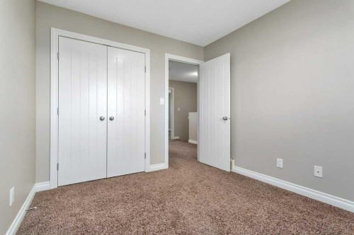 7 Ross Close, Sylvan Lake, AB 