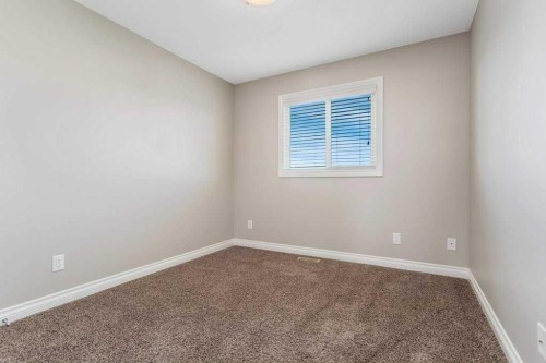 7 Ross Close, Sylvan Lake, AB 