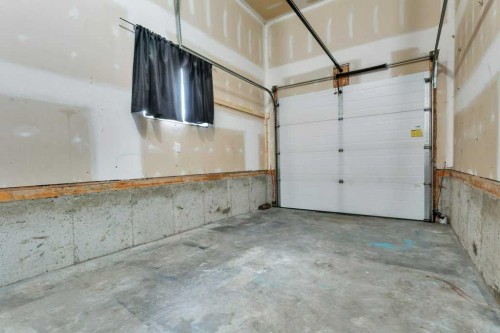 7 Ross Close, Sylvan Lake, AB 