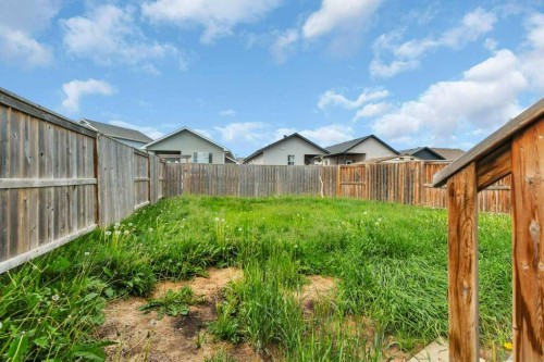 7 Ross Close, Sylvan Lake, AB 