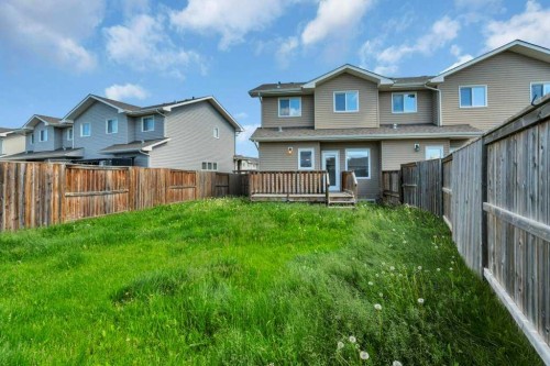 7 Ross Close, Sylvan Lake, AB 