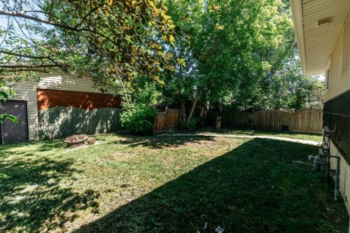 5418 37 Street, Red Deer, AB 