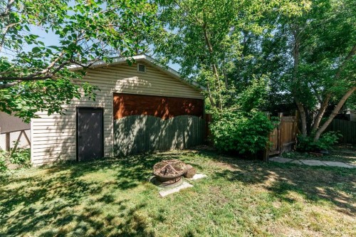 5418 37 Street, Red Deer, AB 