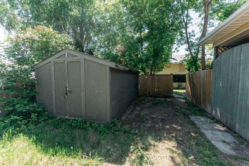 5418 37 Street, Red Deer, AB 
