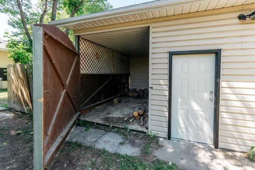 5418 37 Street, Red Deer, AB 