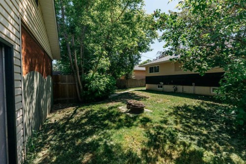 5418 37 Street, Red Deer, AB 