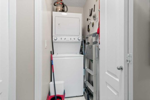1001-5220 50A, Sylvan Lake, AB 