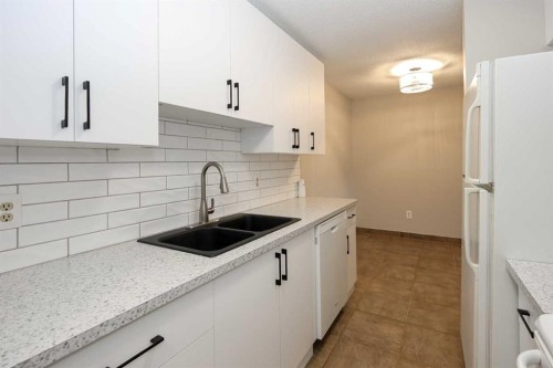 108-71 Cosgrove Crescent, Red Deer, AB 