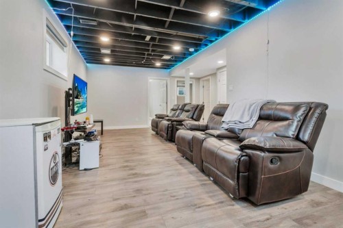 5012 62 Avenue, Ponoka, AB - Indoor