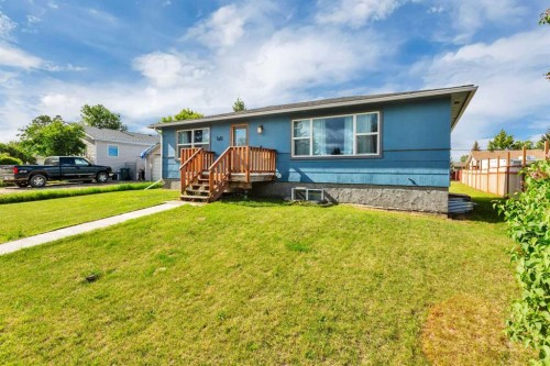 5012 62 Avenue, Ponoka, AB - Outdoor