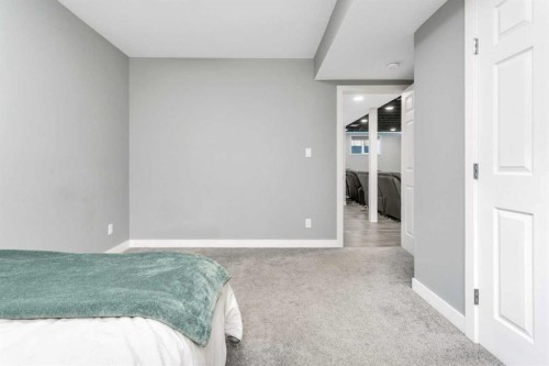 5012 62 Avenue, Ponoka, AB - Indoor Photo Showing Bedroom