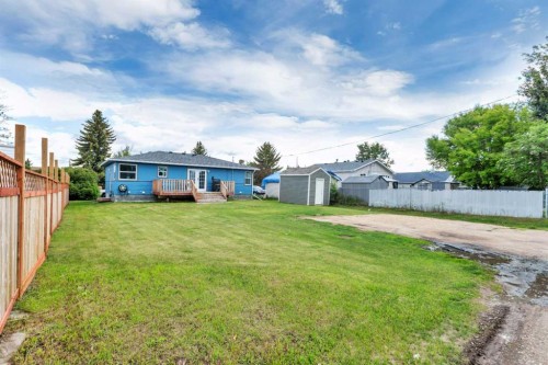 5012 62 Avenue, Ponoka, AB - Outdoor