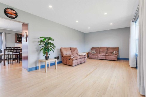 5012 62 Avenue, Ponoka, AB - Indoor