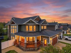 1 Rosewood Rise Sylvan Lake, AB T4S 0G3