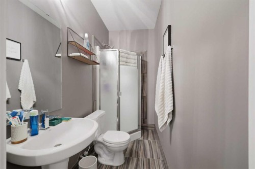 1 Rosewood Rise, Sylvan Lake, AB - Indoor Photo Showing Bathroom