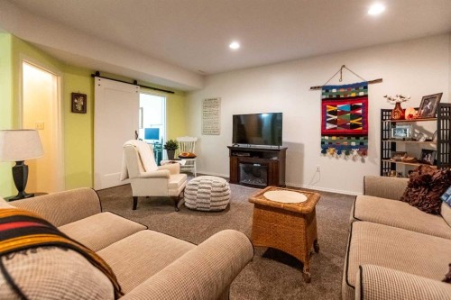 63 Vanier Drive, Red Deer, AB 