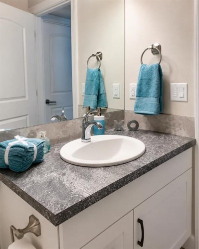 58 Village Crescent, Red Deer, AB 