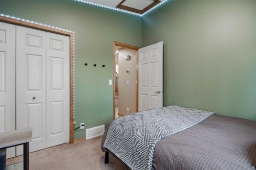 156 Aubrey Close, Red Deer, AB 