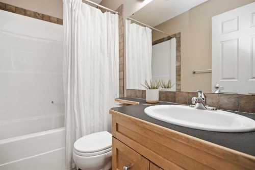 156 Aubrey Close, Red Deer, AB 