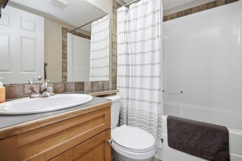 156 Aubrey Close, Red Deer, AB 