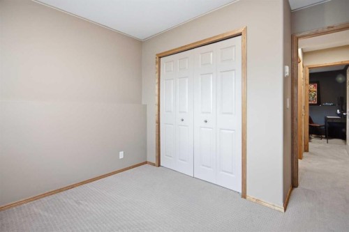 156 Aubrey Close, Red Deer, AB 