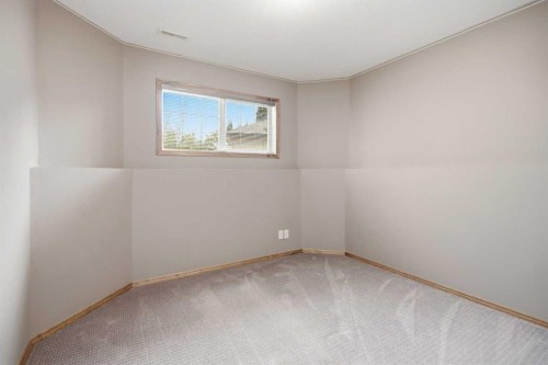 156 Aubrey Close, Red Deer, AB 
