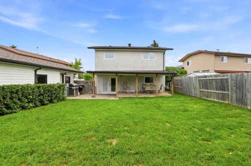 10 Opal Close, Lacombe, AB 