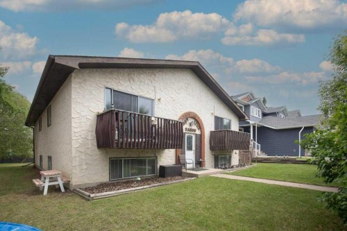 4639 48 Street  Sylvan Lake, AB T4S 1L4