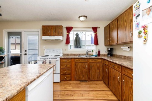 63 Mclevin Crescent, Red Deer, AB 