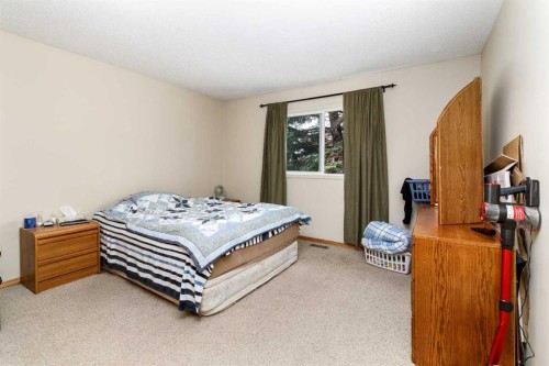 63 Mclevin Crescent, Red Deer, AB 