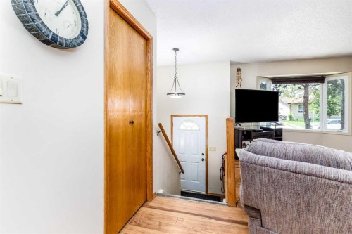 63 Mclevin Crescent, Red Deer, AB 
