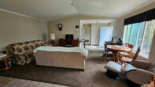 5016 49 Street, Lougheed, AB 