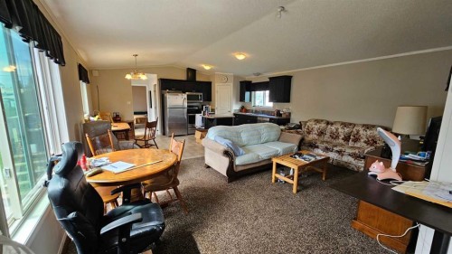 5016 49 Street, Lougheed, AB 