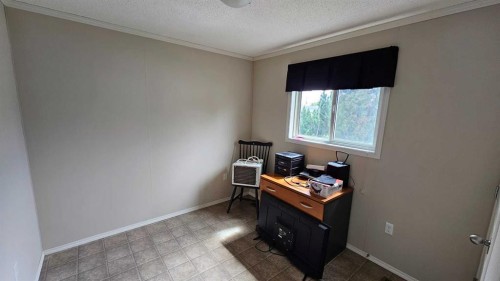 5016 49 Street, Lougheed, AB 