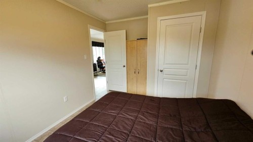 5016 49 Street, Lougheed, AB 