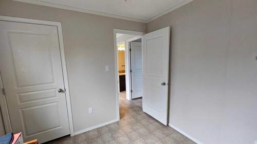 5016 49 Street, Lougheed, AB 