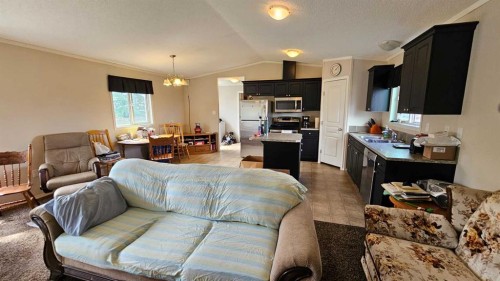 5016 49 Street, Lougheed, AB 