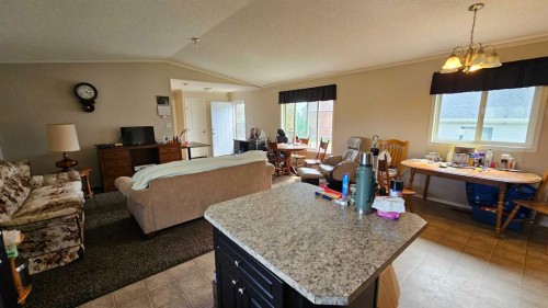 5016 49 Street, Lougheed, AB 