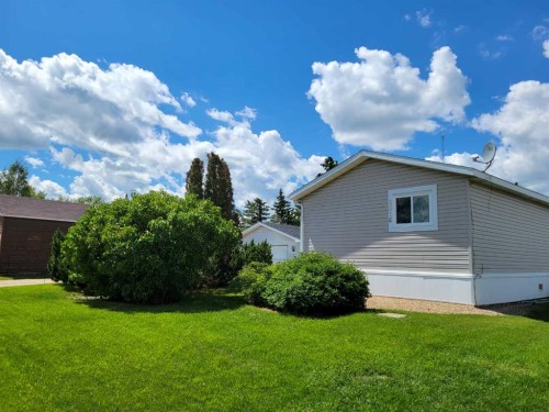 5016 49 Street, Lougheed, AB 