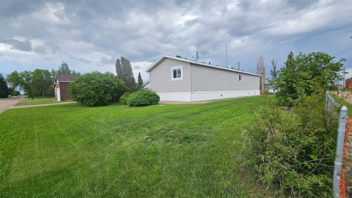 5016 49 Street, Lougheed, AB 
