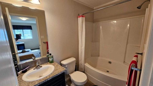 5016 49 Street, Lougheed, AB 