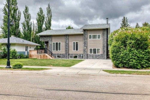 5238 52 Street, Lacombe, AB 